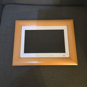 GoldLantern Digital Photo Frame Wood Finish LCD Screen USB SD Card